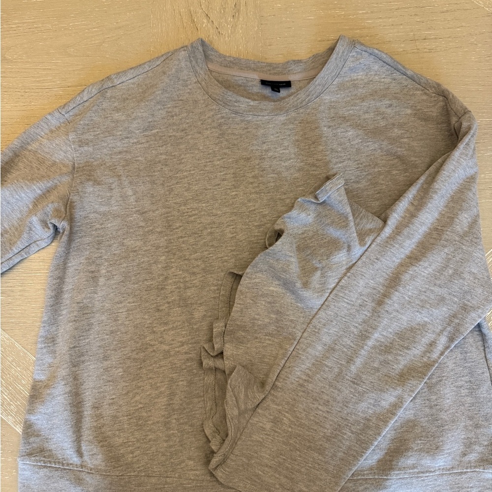Who What Wear Heather Gray Ruffle Sweatshirt with bell sleeves